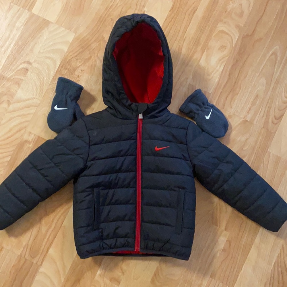 Boys Nike Winter Jacket & Gloves